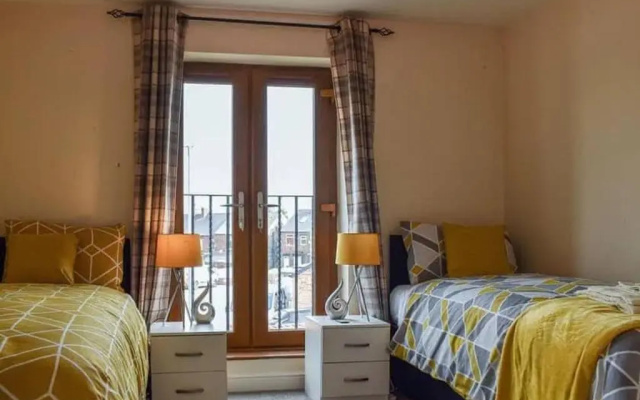 Impeccable 4-bed House in Barnsley