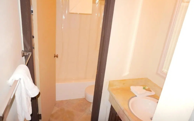 Lakeview 826 #109 - 2 Br Condo