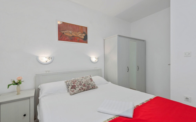 Superior Apartment Tania 15