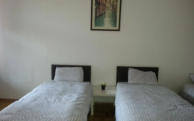  Caterina Hostel and Guesthouse