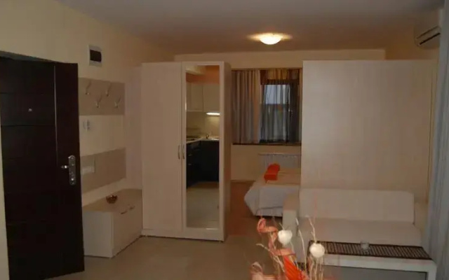 Aleko Apartments