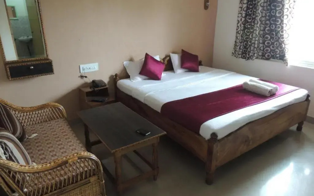 Goroomgo Surya Inn Konark