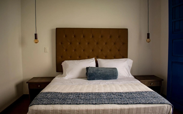 El reloj casa hotel