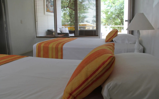 Punta Sal Suites & Bungalows Resort