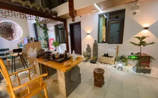 Jianshui Bushe Homestay (Gucheng Branch)
