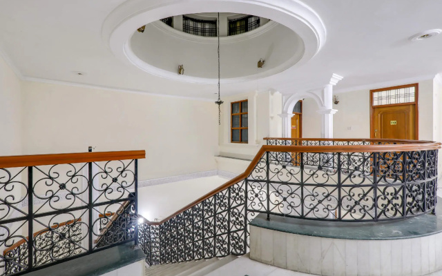 OYO Flagship 74036 Golden Residency 2