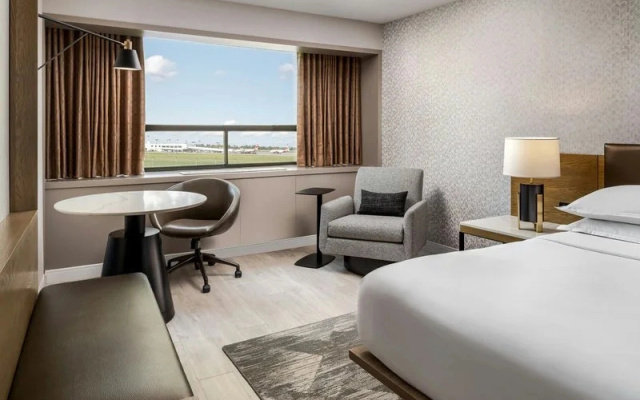 Sheraton Montreal Airport Hotel