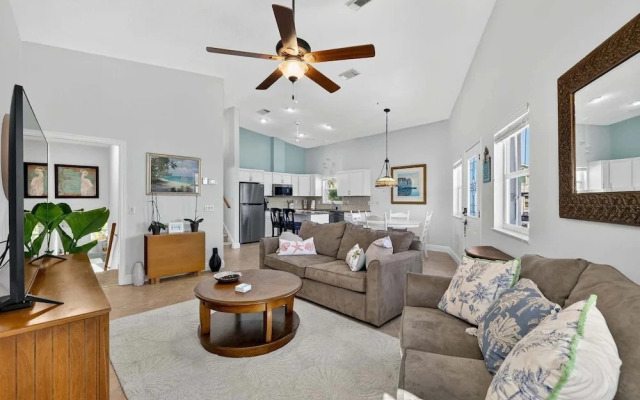 Beachbound 2BR Apt 1282