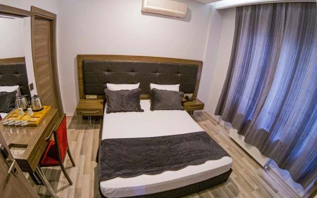 Cosmos Hotel