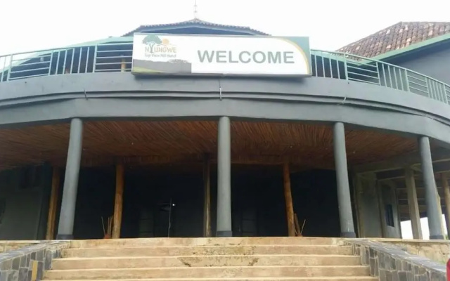 Nyungwe Top View Hotel
