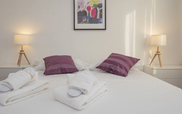 San Siro 3 Bedroom apt With Balcony