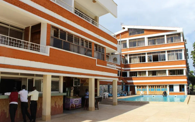 Hotel International 2000