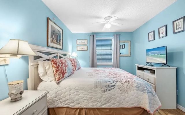 Royal Palms 603