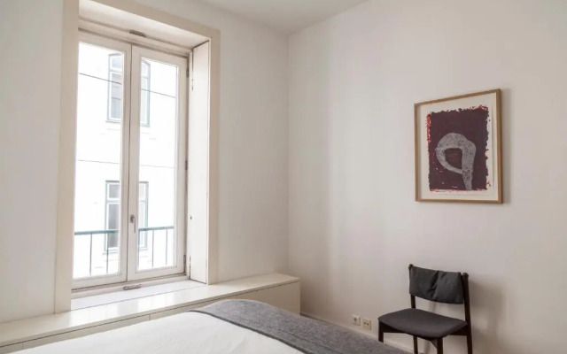 Classy 2BDR Apartment in Downtown by LovelyStay