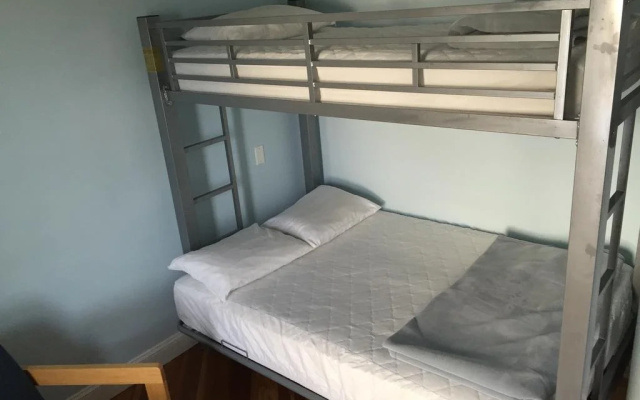 HI - Hyannis Hostel