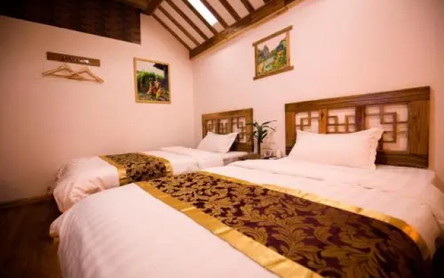 Zhangjiajie Tujia Theme Hostel
