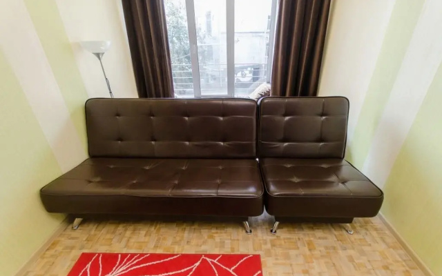 На Максима Горького 5
