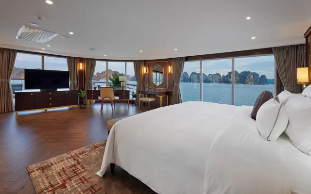 Paradise Legacy Cruise Halong