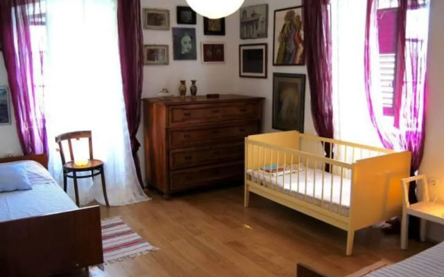 Charming Holiday House Antique, Sleeps 7