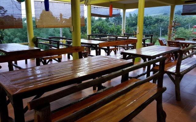 Wongchan Klang Mok Resort
