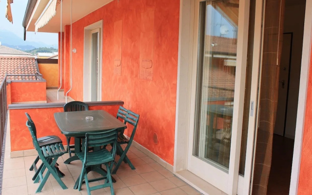 Welcoming Holiday Home in Lazise with Garden near Lake Garda