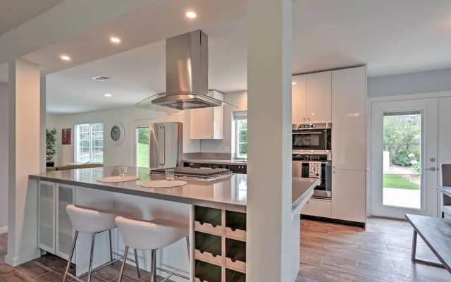 Spacious Oceanside Home: Patio & Grill, Near Beach