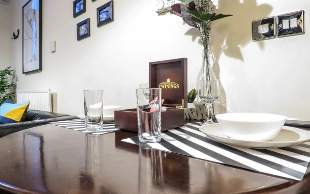 Tudors eSuites Park Central Apartment