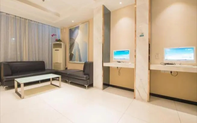 Sushui Yunxuan Hotel (Wuhan Yellow Crane Tower Peng Liuyang Road)