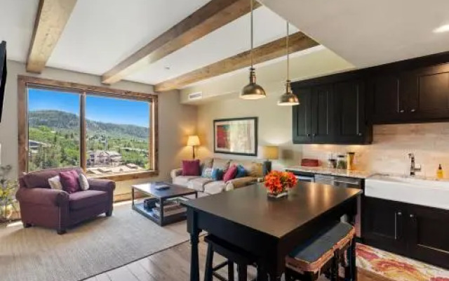 Edgemont 2504 - Luxury Ski-in Ski-out Condo