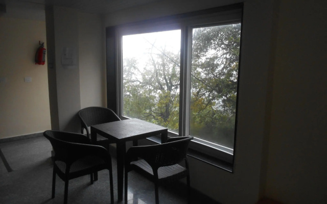 Hotel Woods View