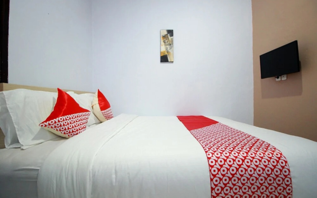 RedDoorz near Jalan Soeprapto Bengkulu
