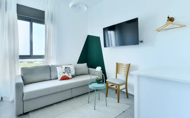 High Class 6BR Achziv apartment