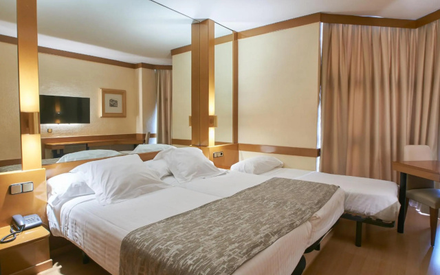 Hotel AR Los Arcos