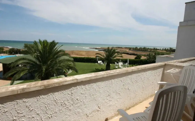 Comfy Apartment with Balcony near Puglia Beach