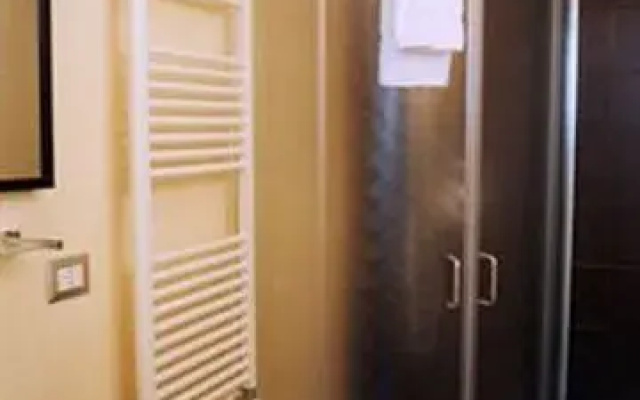 CEst La Vie Rooms