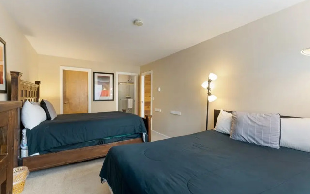 Edgewater 1444 1 Bedroom Condo by Redawning