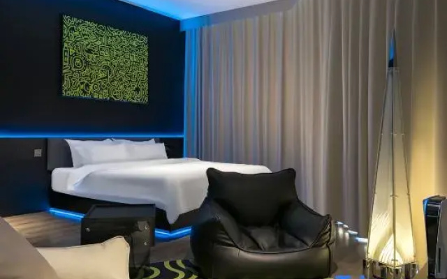 Waod Super E-Sports Hotel (Wuhan Guanggu Plaza)