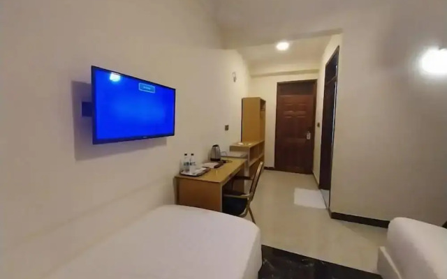 Hotel Discretion LTD