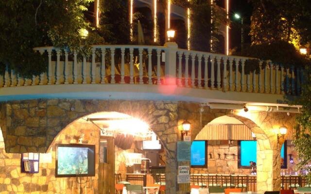Отель Club Aquarium Apart вид на фасад