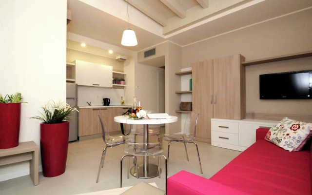 New Residence by Lake Iseo, Surrounded by Green