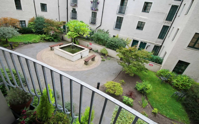Tony Asga Apartments - Coady Apartment