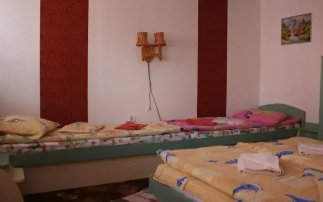 Sziklakert Panzió