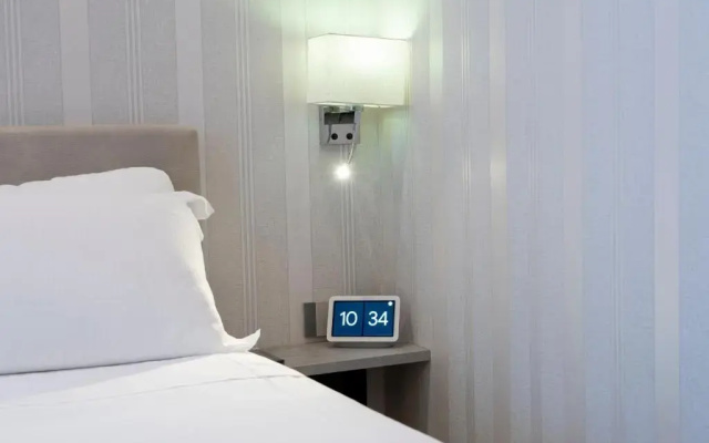 Varese Suites