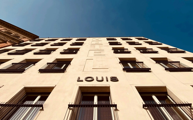 Louis Hotel