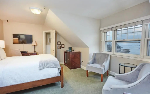 Inn at Longshore