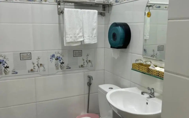 Đức Thạnh Hotel