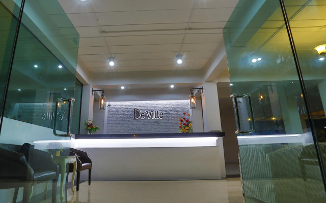 De Ville Nakhon