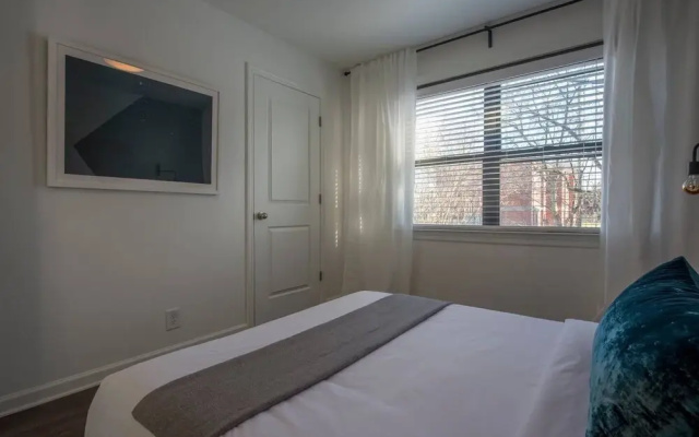 Explore Downtown Nashville Hip Designer Condo
