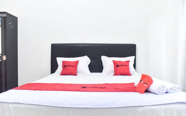 KG Kanaka Giana Hotel by RedDoorz