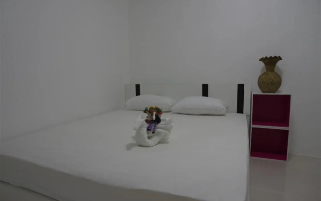 Donmueang Airport Residence Hostel